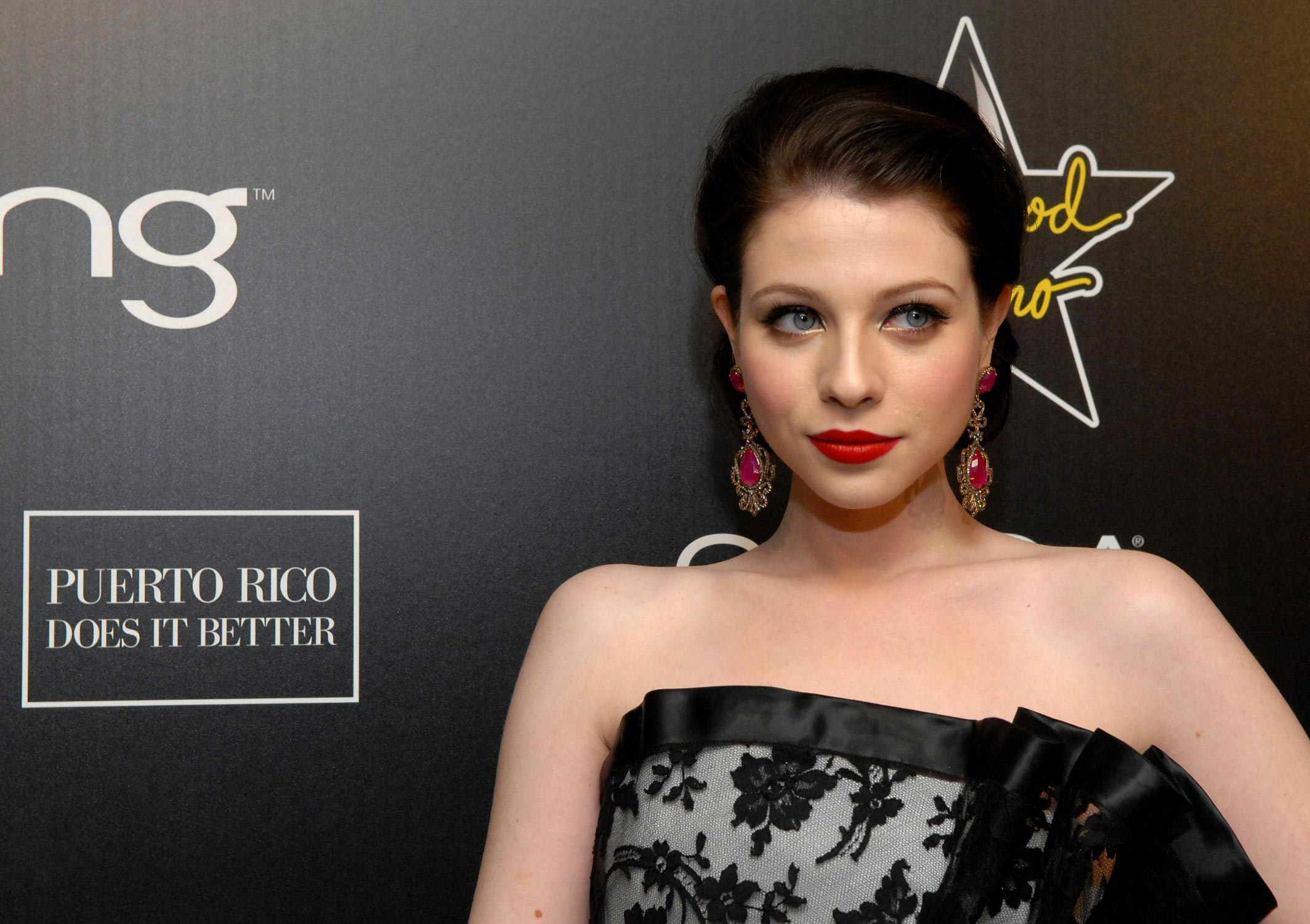 http://www.whedon.info/IMG/jpg/michelle-trachtenberg-2011-hollywood-domino-gala-hq-02.jpg