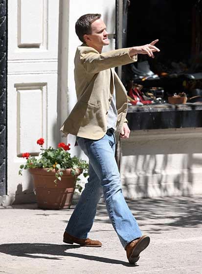neil-patrick-harris-smurfs-movie-on-the-set-mq-03.jpg