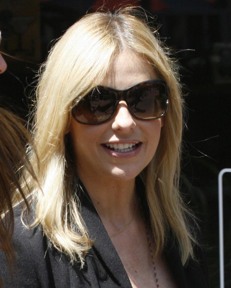 May 16, 2011 · 1) Mid-City sarah michelle gellar 2011 calendar. May 16, 2011 · 1) Mid-City