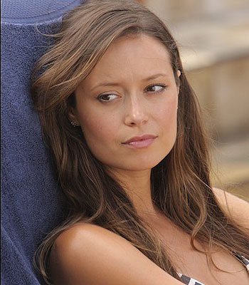 summer-glau-the-cape-tv-series-stills-mq-01.jpg