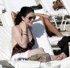 IMG/jpg/michelle-trachtenberg-swimsuit-on-the-beach-november-14-2009-paparaz (...)