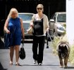 IMG/jpg/sarah-michelle-gellar-mom-dog-july-3-2009-paparazzi-hq-16.jpg