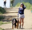 IMG/jpg/eliza-dushku-jogging-hollywood-hills-march-31-2009-paparazzi-mq-07.j (...)