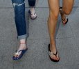 IMG/jpg/michelle-trachtenberg-nail-salon-beverly-hills-june-18-2010-paparazz (...)