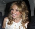 IMG/jpg/sarah-michelle-gellar-juicy-couture-store-opening-hq-03-0750-2.jpg