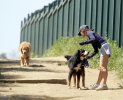 IMG/jpg/eliza-dushku-jogging-hollywood-hills-march-31-2009-paparazzi-mq-05.j (...)