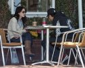 IMG/jpg/michelle-trachtenberg-drinking-smoking-with-friend-paparazzi-gq-16.j (...)