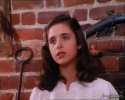 IMG/jpg/sarah-michelle-gellar-a-woman-named-jackie-tv-series-screencaps-mq-1 (...)