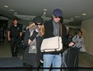 IMG/jpg/sarah-michelle-gellar-freddie-prinze-jr-los-angeles-airport-november (...)