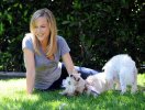 IMG/jpg/julie-benz-with-dogs-august-13-2010-paparazzi-05.jpg