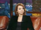 IMG/jpg/alyson-hannigan-craig-ferguson-show-september-2005-screencaps-gq-16- (...)