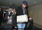 IMG/jpg/sarah-michelle-gellar-freddie-prinze-jr-los-angeles-airport-november (...)