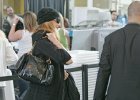 IMG/jpg/sarah-michelle-gellar-lax-airport-november-16-2007-paparazzi-hq-09-1 (...)