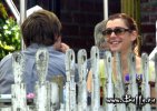 IMG/jpg/alyson-hannigan-tom-lenk-ivy-restaurant-beverly-hills-02-0750.jpg