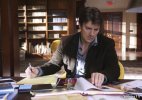 IMG/jpg/nathan-fillion-castle-tv-series-1x01-stills-mq-02.jpg