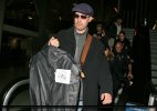 IMG/jpg/sarah-michelle-gellar-freddie-prinze-jr-los-angeles-airport-november (...)