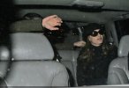 IMG/jpg/sarah-michelle-gellar-leaving-los-angeles-airport-dec-2006-hq-08-150 (...)