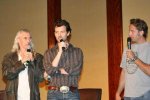 IMG/jpg/buffy-angel-firefly-cast-booster-bash-convention-july-2005-candid-ph (...)