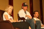 IMG/jpg/buffy-angel-firefly-cast-booster-bash-convention-july-2005-candid-ph (...)