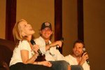 IMG/jpg/buffy-angel-firefly-cast-booster-bash-convention-july-2005-candid-ph (...)