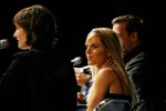 IMG/jpg/julie-benz-punisher-war-zone-movie-2008-comic-con-panel-hq-03-1500.j (...)