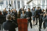 IMG/jpg/morena-baccarin-v-tv-series-stills-mq-28.jpg