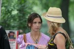 IMG/jpg/sarah-michelle-gellar-girls-guide-fishing-hunting-movie-on-the-set-h (...)