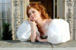 IMG/jpg/amy-adams-enchanted-movie-stills-gq-06.jpg