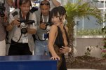 IMG/jpg/bai-ling-cannes-festival-2006-photocall-gq-03.jpg