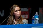 IMG/jpg/eliza-dushku-chicago-comic-entertainment-expo-2011-hq-04.jpg