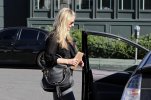 IMG/jpg/sarah-michelle-gellar-off-for-lunch-tavern-with-friend-paparazzi-mq- (...)