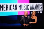 IMG/jpg/julie-benz-2010-american-music-awards-hq-15.jpg