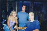 IMG/jpg/buffy-misc-behind-the-scene-photos-04.jpg