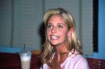 IMG/jpg/sarah-michelle-gellar-1998-wb-summer-press-tour-gq-02.jpg