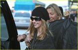 IMG/jpg/sarah-michelle-gellar-lax-airport-october-27-2007-paparazzi-mq-02.jp (...)