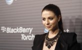 IMG/jpg/michelle-trachtenberg-blackberry-torch-launch-party-hq-11.jpg