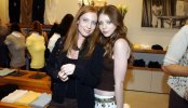 IMG/jpg/michelle-trachtenberg-james-perse-malibu-store-opening-mq-42.jpg