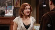 IMG/jpg/alyson-hannigan-how-i-met-your-mother-sitcom-1x07-screencaps-gq-22.j (...)