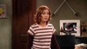 IMG/jpg/alyson-hannigan-how-i-met-your-mother-sitcom-1x10-screencaps-gq-24.j (...)