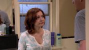 IMG/jpg/alyson-hannigan-how-i-met-your-mother-sitcom-1x14-screencaps-gq-06.j (...)