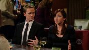 IMG/jpg/alyson-hannigan-how-i-met-your-mother-sitcom-screencaps-2x15-gq-06.j (...)