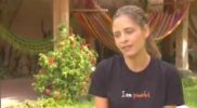 IMG/jpg/sarah-michelle-gellar-care-guatemala-visit-report-screencaps-mq-12.j (...)