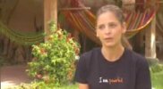 IMG/jpg/sarah-michelle-gellar-care-guatemala-visit-report-screencaps-mq-15.j (...)