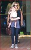 IMG/jpg/sarah-michelle-gellar-out-for-lunch-los-angeles-june-22-2010-paparaz (...)