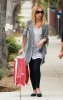 IMG/jpg/sarah-michelle-gellar-shopping-santa-monica-paparazzi-june-4-2010-hq (...)