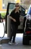 IMG/jpg/sarah-michelle-gellar-shopping-whole-foods-paparazzi-march-27-2010-m (...)