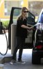 IMG/jpg/sarah-michelle-gellar-shopping-whole-foods-paparazzi-march-27-2010-m (...)