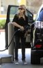 IMG/jpg/sarah-michelle-gellar-shopping-whole-foods-paparazzi-march-27-2010-m (...)