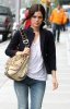 IMG/jpg/rachel-bilson-out-and-about-new-york-city-may-1-2009-paparazzi-gq-02 (...)