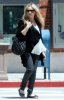 IMG/jpg/sarah-michelle-gellar-out-for-lunch-brentwood-paparazzi-mq-06.jpg